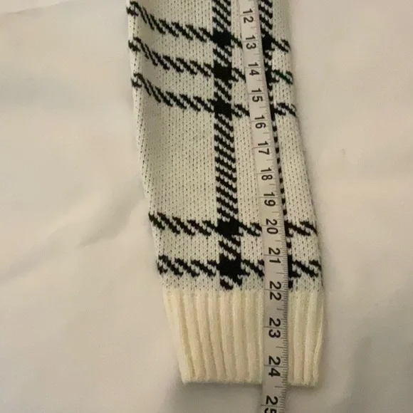 Olive & Oak Black and White Plaid Cardigan - Picture 6 of 10